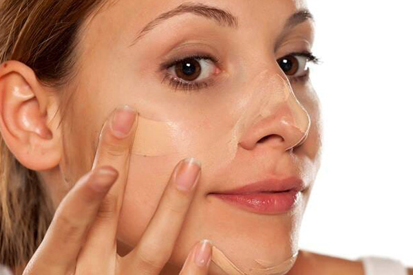 نحوه پخش کرم پودر به صورت یکنواخت و بدون ماسیدگی